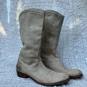 Frye boots- vintage RARE find